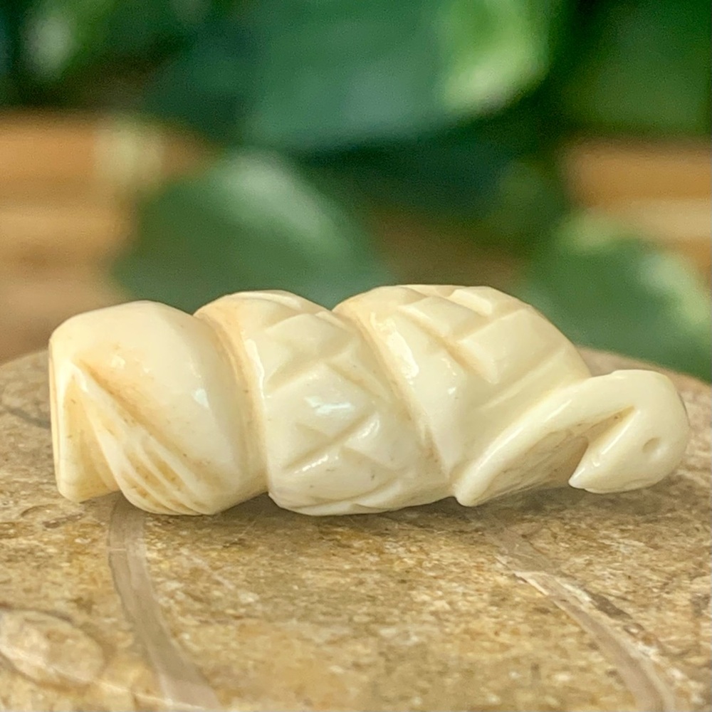 Hand Carved Snake Bone Bead Top Drilled Detailed Coiled Cobra Animal Carving 1" - Picture 10 of 16